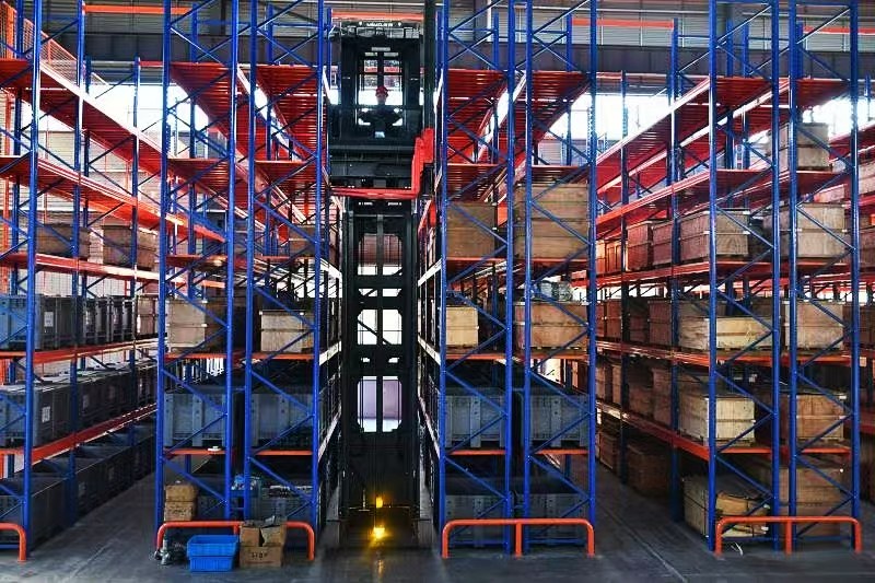 Application of man up very narrow aisle forklift 