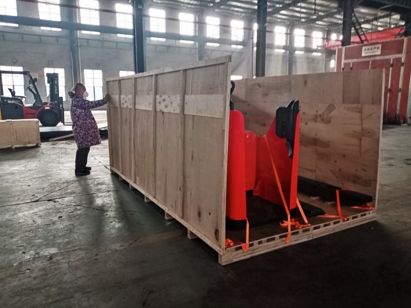 NEOlift customized semi-enclosed stand on coil truck 