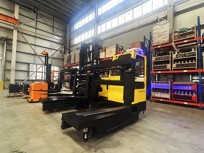 5-ton electric multi-directional forklift