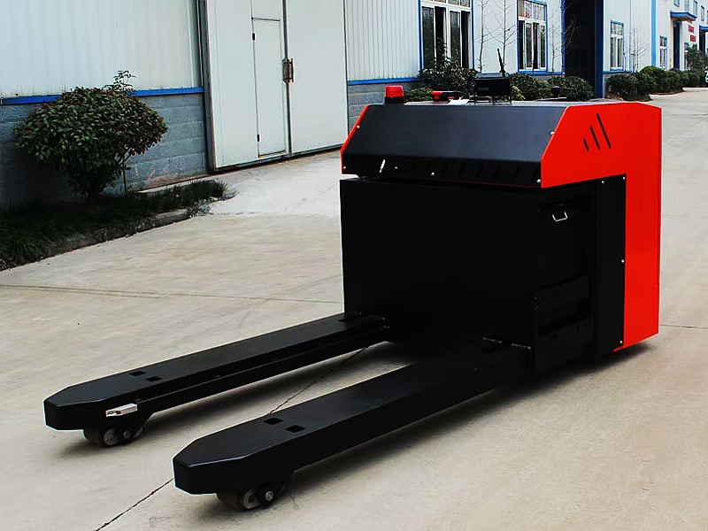 Non-standard customized electric transporter: a tool to unlock diverse application scenarios