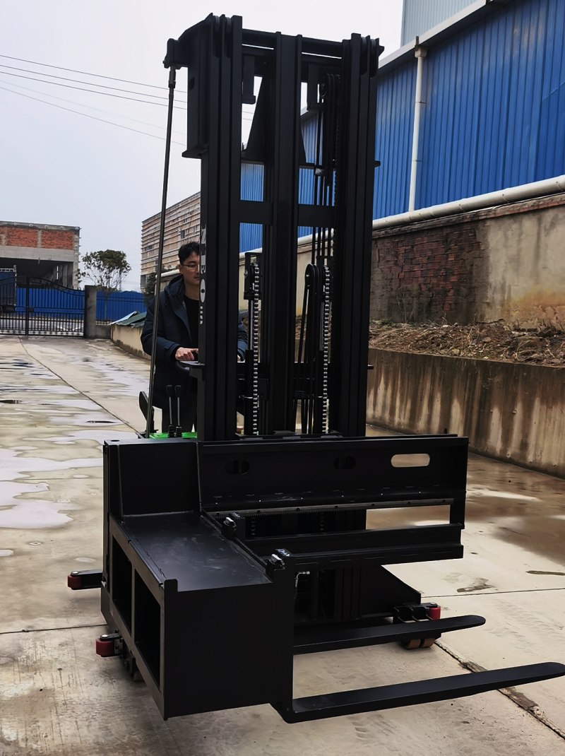 Application of Stand On Very Narrow Asile Statcker Truck