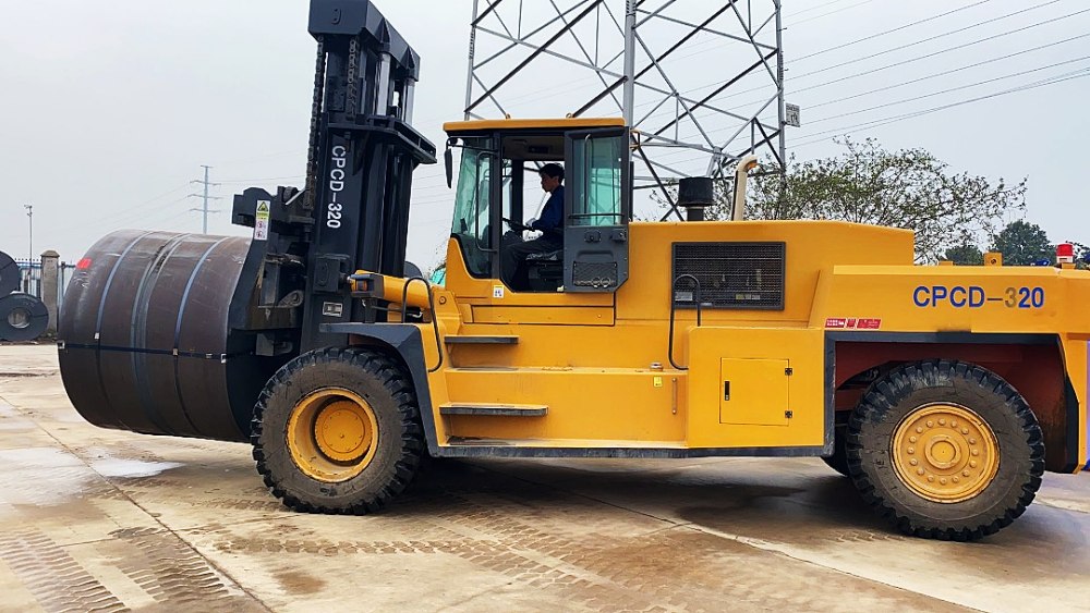 Application of 15 tons-28 tons heavy-duty diesel forklift