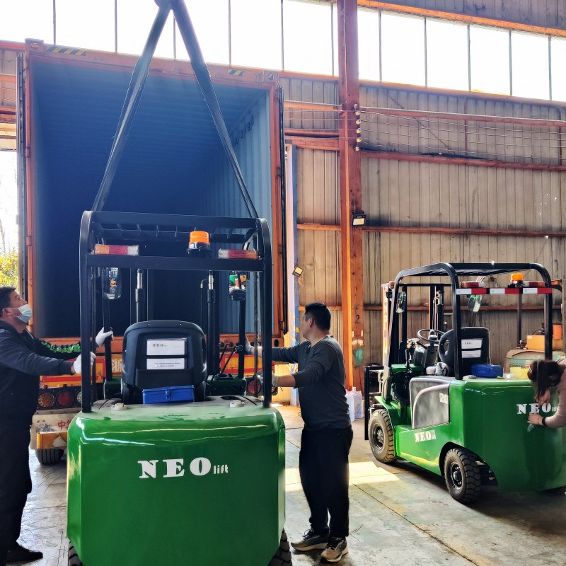 NEOlift electric forklift