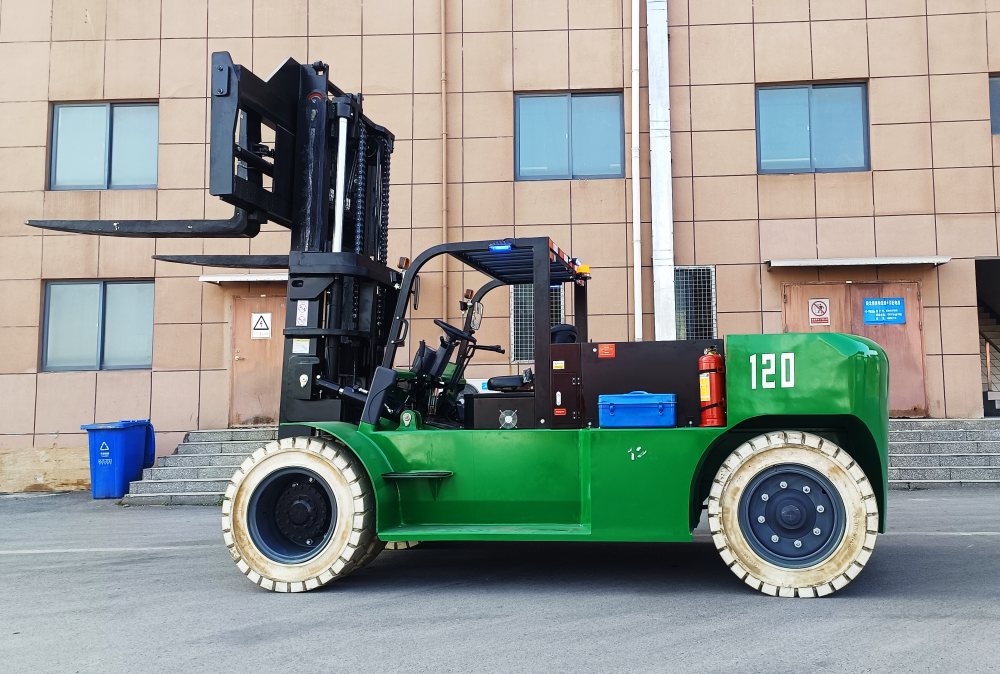 NEOlift electric heavy duty forklift