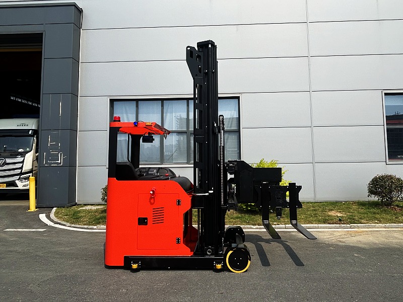 Key Considerations for Custom Electric VNA (Very Narrow Aisle) Forklifts: Optimizing Performance in Tight Spaces