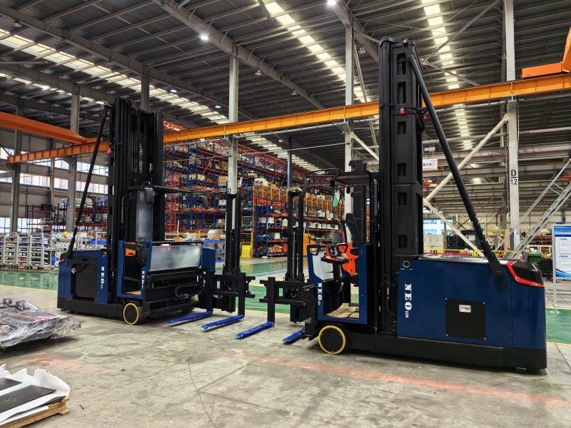 NEOlift Man up forklift