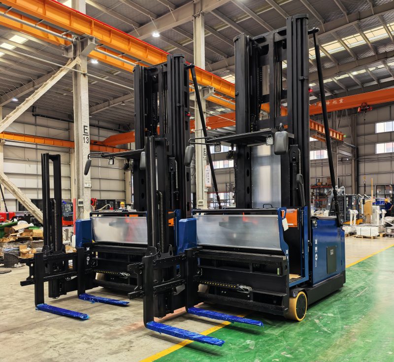 NEOlift Man up VNA forklift