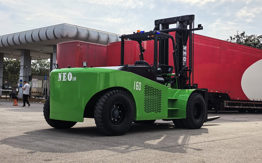 Application of 13-20tons heavy-duty electric counterbalanced forklift